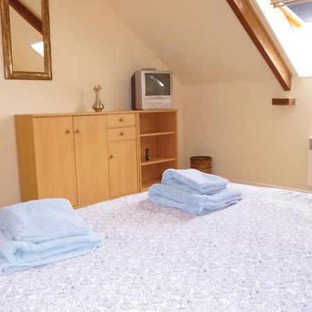3 Bedroom Cozy Home In Brucheville Carentan-les-Marais Εξωτερικό φωτογραφία