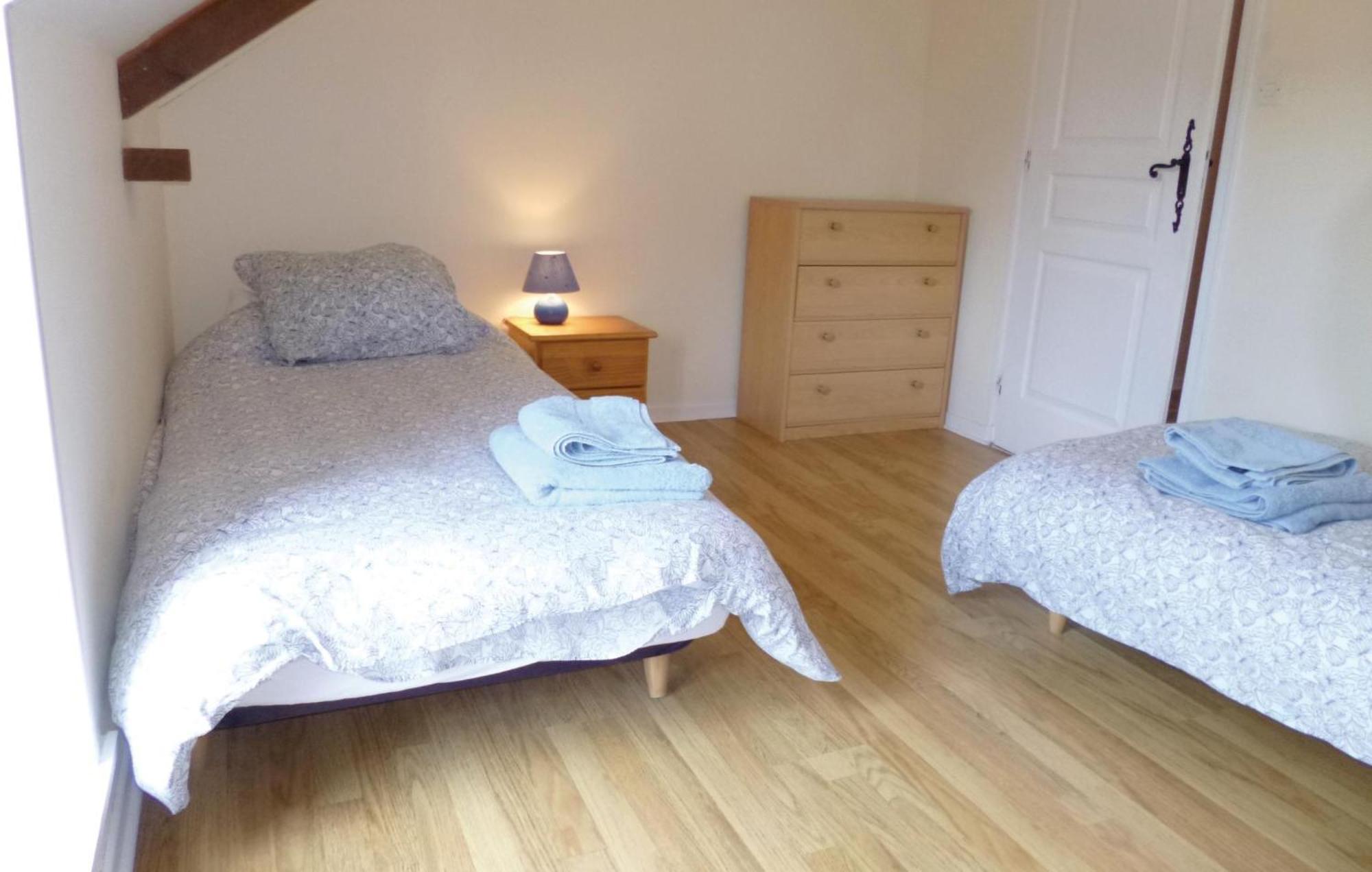 3 Bedroom Cozy Home In Brucheville Carentan-les-Marais Εξωτερικό φωτογραφία