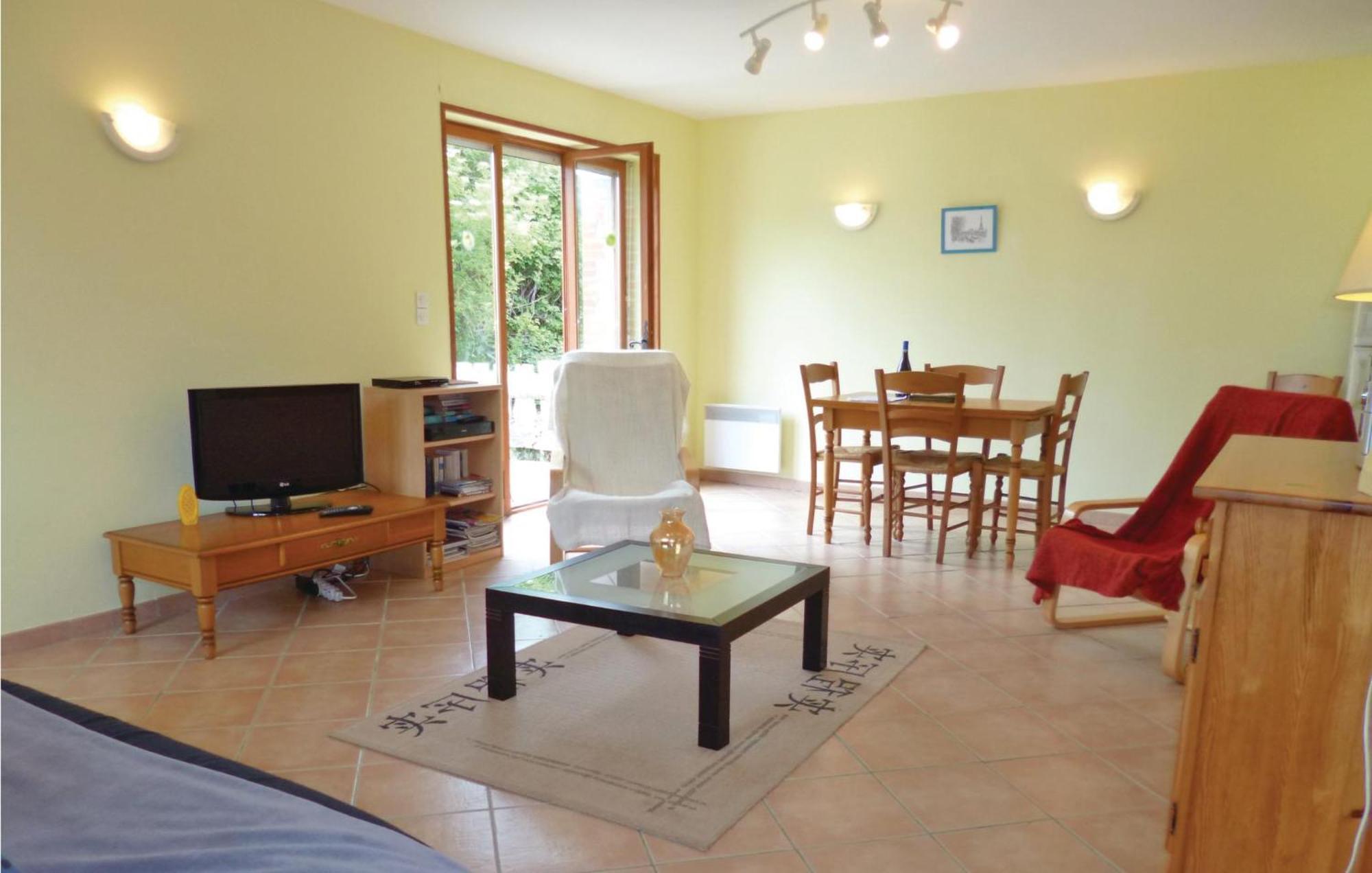 3 Bedroom Cozy Home In Brucheville Carentan-les-Marais Εξωτερικό φωτογραφία